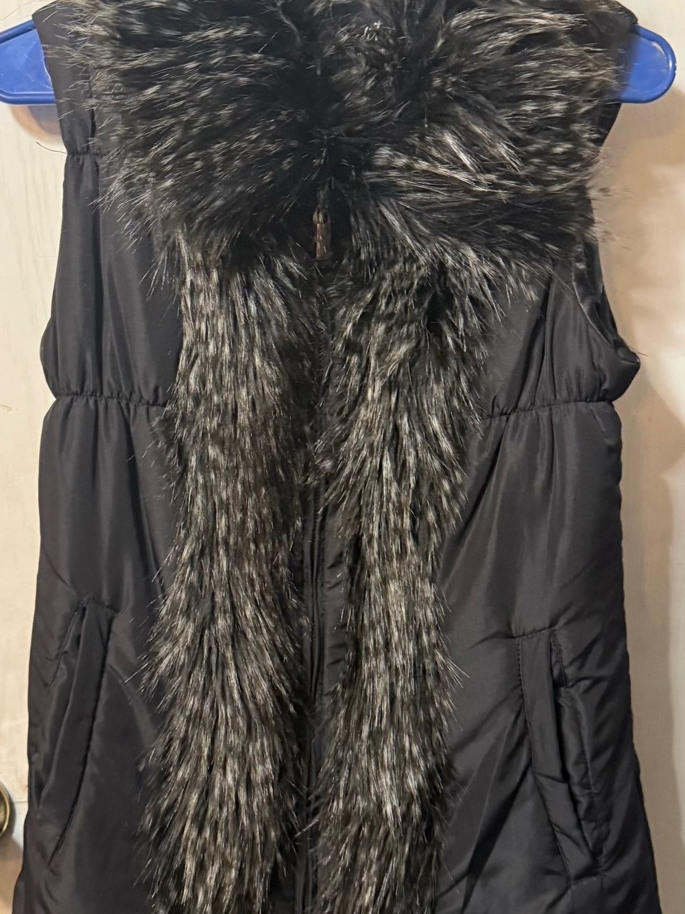 Parkhurst Black Puffer Vest with Faux Fur Trim